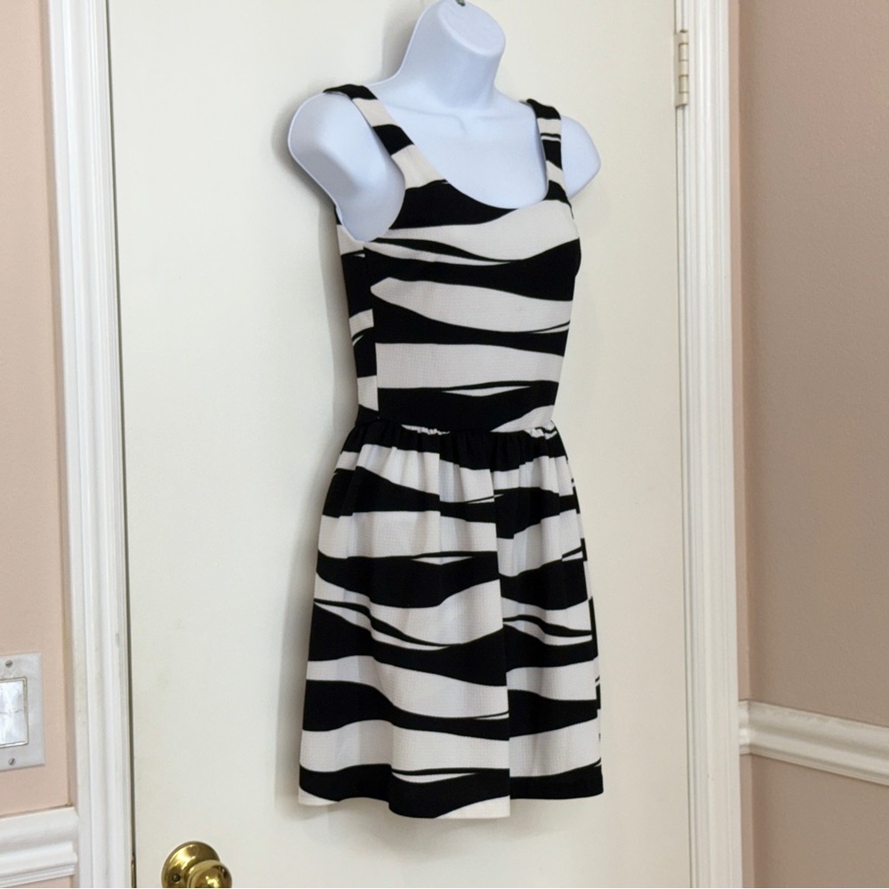 AQUA Women Black And White Striped Mini Sundress, Sleeveless, Size S